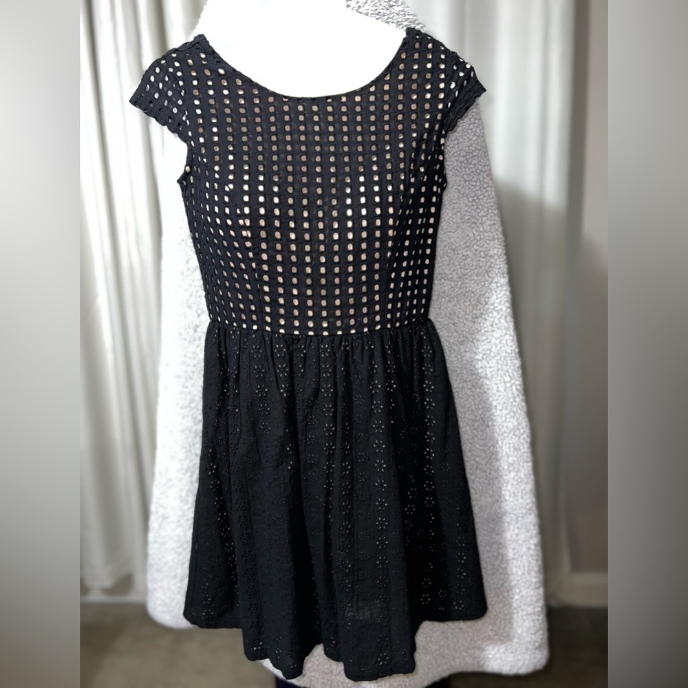 Sz XS black dress with nude lining